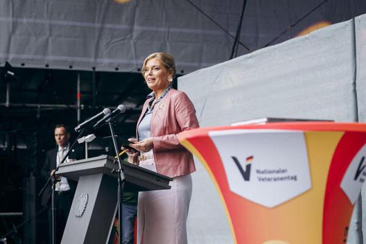 Klöckner, Julia Friedrich-Ebert-Platz