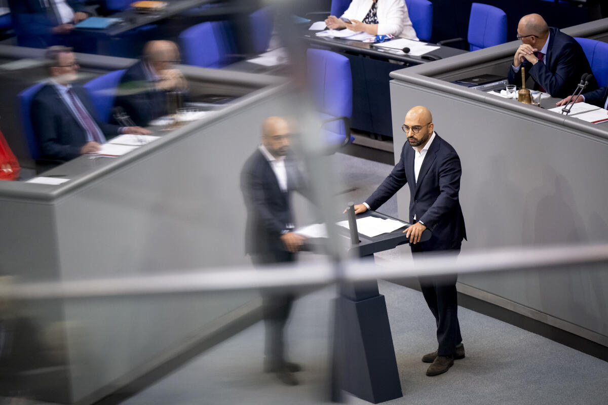Taher Saleh, Kassem 86. Sitzung des Bundestages, TOP 8 	Bundestagsabgeordneter Kassem Taher Saleh, Bündnis 90/Die Grünen, MdB,  hält eine Rede im Plenum zu  Städtebau und Raumordnung (Koalition)