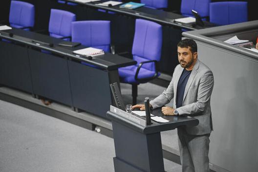 Yüksel, Serdar Reichstagsgebäude, Plenarsaal