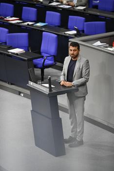Yüksel, Serdar Reichstagsgebäude, Plenarsaal