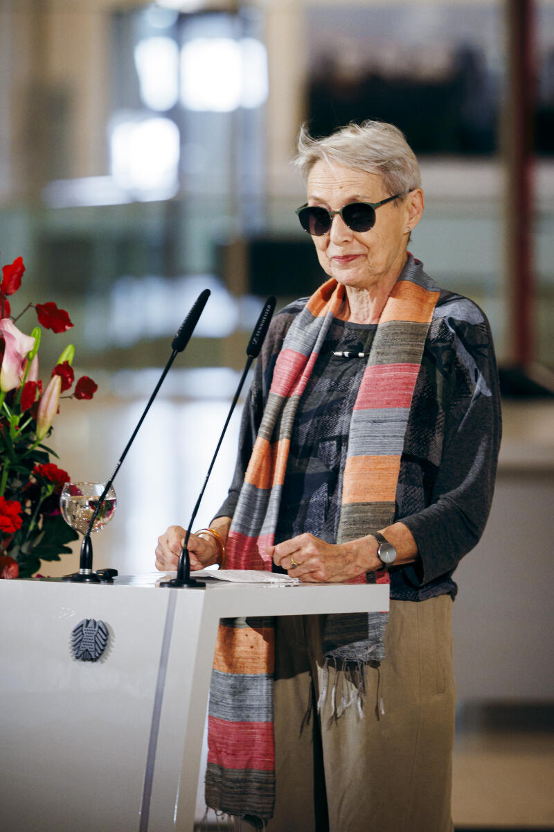  Enthüllung des Ölgemäldes der ehemaligen Präsidentin der frei gewählten Volkskammer der DDR, Dr. Sabine Bergmann-Pohl, in der Präsidentengalerie auf der Präsidialebene des Reichstagsgebäudes. Hier die Malerin Doris Ziegler (im Bild) während ihrer Rede.