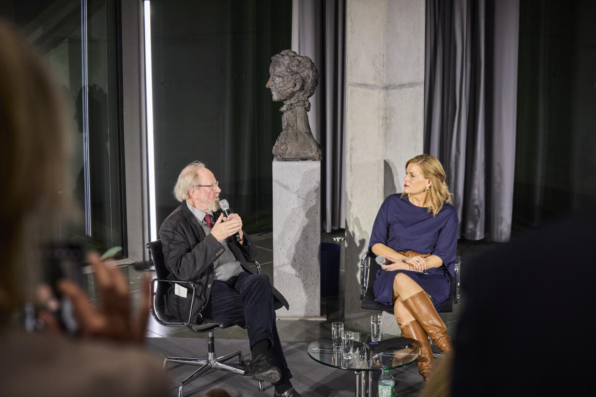 Thierse, Wolfgang Podiumsgespräch zur Ausstellung "Kokoschkas Adenauer. Warhols Brandt." mit Bundestagspräsidentin Julia Klöckner (r), CDU/CSU, MdB, und Bundestagspräsident a. D. Dr. Wolfgang Thierse (l).