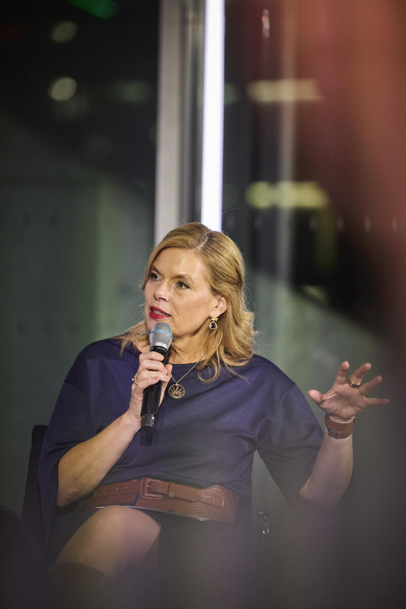 Klöckner, Julia Podiumsgespräch zur Ausstellung "Kokoschkas Adenauer. Warhols Brandt." mit Bundestagspräsidentin Julia Klöckner (im Bild), CDU/CSU, MdB, und Bundestagspräsident a. D. Dr. Wolfgang Thierse.