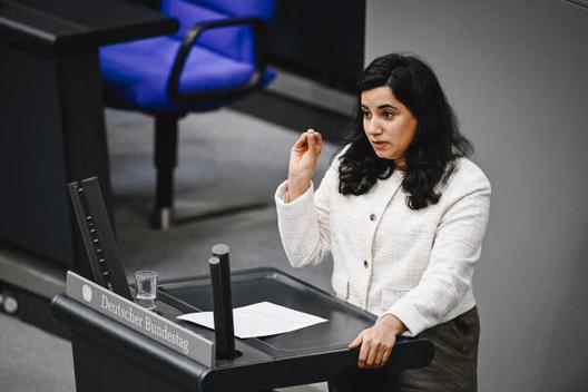 Khan, Misbah Reichstagsgebäude, Plenarsaal